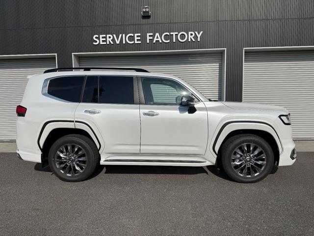 ランドクルーザー ＺＸ　サンルーフ　ＪＢＬサウンドナビ　リアエンターテイメント　モデリスタエアロ　　フェンダー　ルーフレール　パノラミックビュー　ブラインドスポット　シートヒーター＆シートクーラー　　ＥＴＣ２．０　ＨＵＤ（13枚目）