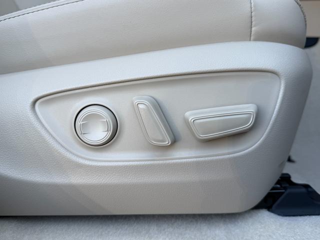 ランドクルーザー ＺＸ　サンルーフ　ＪＢＬサウンドナビ　リアエンターテイメント　モデリスタエアロ　　フェンダー　ルーフレール　パノラミックビュー　ブラインドスポット　シートヒーター＆シートクーラー　　ＥＴＣ２．０　ＨＵＤ（43枚目）