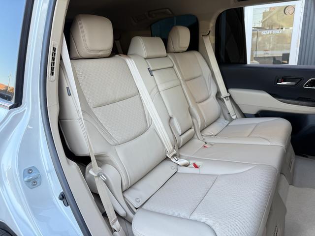 ランドクルーザー ＺＸ　サンルーフ　ＪＢＬサウンドナビ　リアエンターテイメント　モデリスタエアロ　　フェンダー　ルーフレール　パノラミックビュー　ブラインドスポット　シートヒーター＆シートクーラー　　ＥＴＣ２．０　ＨＵＤ（48枚目）