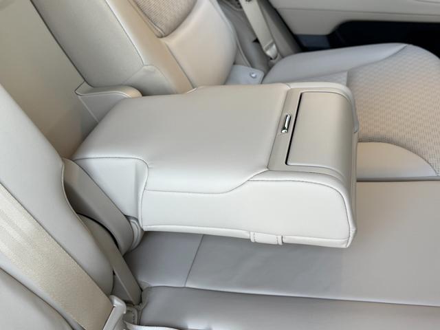 ランドクルーザー ＺＸ　サンルーフ　ＪＢＬサウンドナビ　リアエンターテイメント　モデリスタエアロ　　フェンダー　ルーフレール　パノラミックビュー　ブラインドスポット　シートヒーター＆シートクーラー　　ＥＴＣ２．０　ＨＵＤ（49枚目）