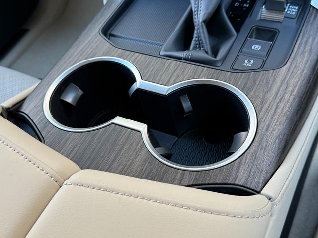 ランドクルーザー ＺＸ　サンルーフ　ＪＢＬサウンドナビ　リアエンターテイメント　モデリスタエアロ　　フェンダー　ルーフレール　パノラミックビュー　ブラインドスポット　シートヒーター＆シートクーラー　　ＥＴＣ２．０　ＨＵＤ（61枚目）