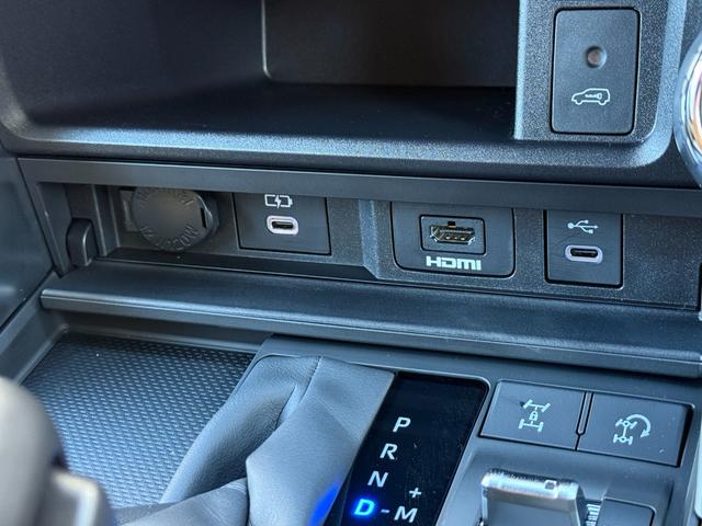 ランドクルーザー ＺＸ　サンルーフ　ＪＢＬサウンドナビ　リアエンターテイメント　モデリスタエアロ　　フェンダー　ルーフレール　パノラミックビュー　ブラインドスポット　シートヒーター＆シートクーラー　　ＥＴＣ２．０　ＨＵＤ（64枚目）