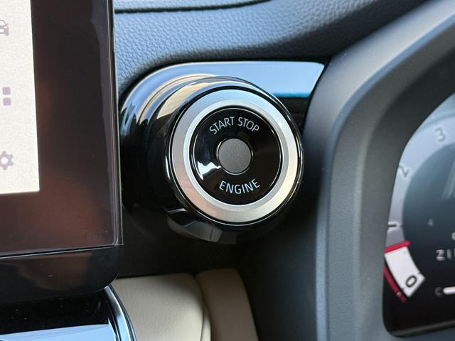 ランドクルーザー ＺＸ　サンルーフ　ＪＢＬサウンドナビ　リアエンターテイメント　モデリスタエアロ　　フェンダー　ルーフレール　パノラミックビュー　ブラインドスポット　シートヒーター＆シートクーラー　　ＥＴＣ２．０　ＨＵＤ（67枚目）