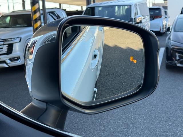 ランドクルーザー ＺＸ　サンルーフ　ＪＢＬサウンドナビ　リアエンターテイメント　モデリスタエアロ　　フェンダー　ルーフレール　パノラミックビュー　ブラインドスポット　シートヒーター＆シートクーラー　　ＥＴＣ２．０　ＨＵＤ（69枚目）