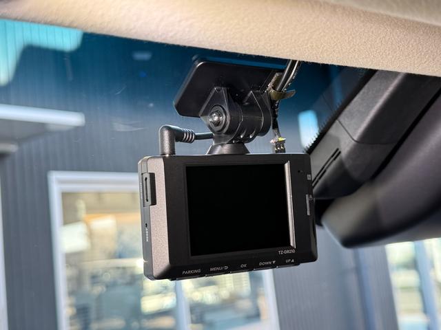 ランドクルーザー ＺＸ　サンルーフ　ＪＢＬサウンドナビ　リアエンターテイメント　モデリスタエアロ　　フェンダー　ルーフレール　パノラミックビュー　ブラインドスポット　シートヒーター＆シートクーラー　　ＥＴＣ２．０　ＨＵＤ（70枚目）