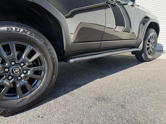 ランドクルーザー250 VX サンルーフ 12.3インチJBLサウンドナビ 丸目ヘッド ルーフレール トヨタチームメイト パノラミックビュー デジタルミラー ブラインドスポット 純正18AW シートヒーター&シートクーラー(26枚目)