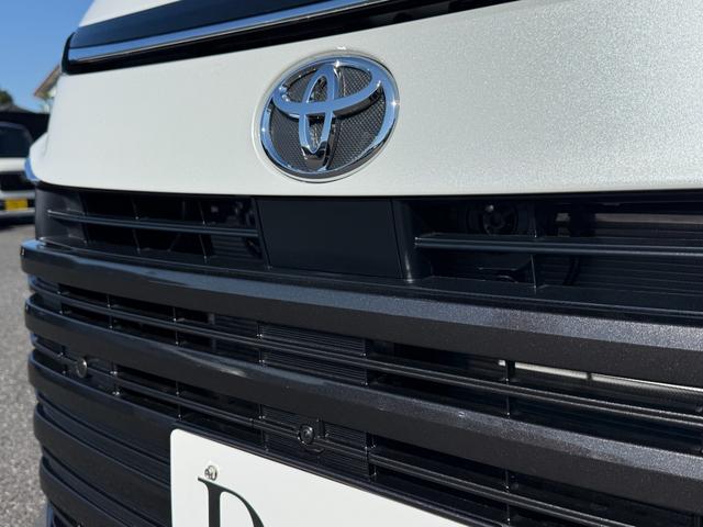 ヴォクシー ハイブリッドS-Z 10.5インチDA 13.2型後席モニター 快適利便PKG デジタルミラー アドバンスドライブ ヘッドアップディスプレイ トヨタチームメイト 3眼LEDヘッドライト ブラインドスポットモニター(18枚目)