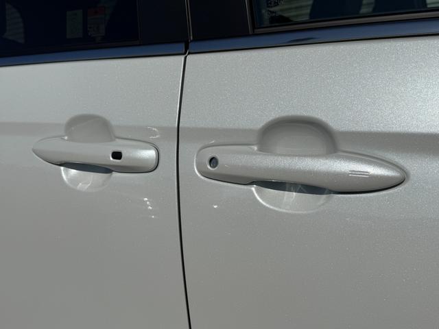 ヴォクシー ハイブリッドS-Z 10.5インチDA 13.2型後席モニター 快適利便PKG デジタルミラー アドバンスドライブ ヘッドアップディスプレイ トヨタチームメイト 3眼LEDヘッドライト ブラインドスポットモニター(25枚目)