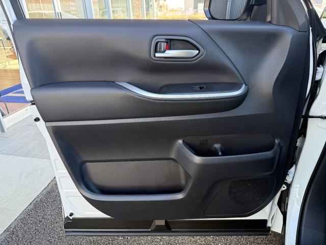 ヴォクシー ハイブリッドS-Z 10.5インチDA 13.2型後席モニター 快適利便PKG デジタルミラー アドバンスドライブ ヘッドアップディスプレイ トヨタチームメイト 3眼LEDヘッドライト ブラインドスポットモニター(37枚目)