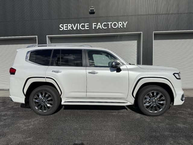 ランドクルーザー ZX 2025年改モデル 特別限定ローン 12.3型プレミアムサウンドナビ サンルーフ リアエンターテイメントシステム リヤ電動デフロック 寒冷地 モデリスタエアロキット USB充電タイプC フルセグTV(14枚目)