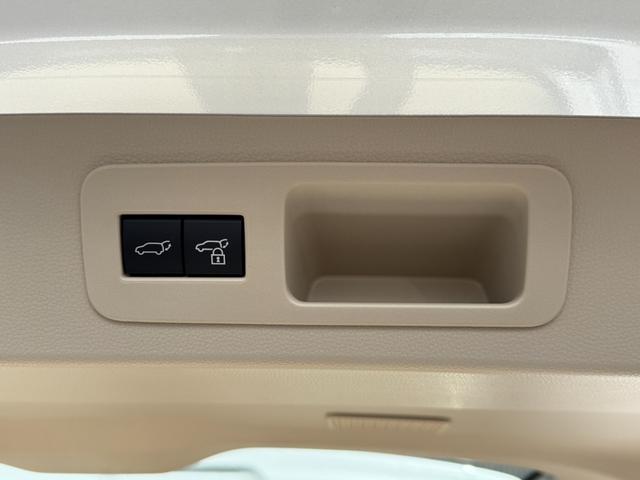 ランドクルーザー ZX 2025年改モデル 特別限定ローン 12.3型プレミアムサウンドナビ サンルーフ リアエンターテイメントシステム リヤ電動デフロック 寒冷地 モデリスタエアロキット USB充電タイプC フルセグTV(38枚目)