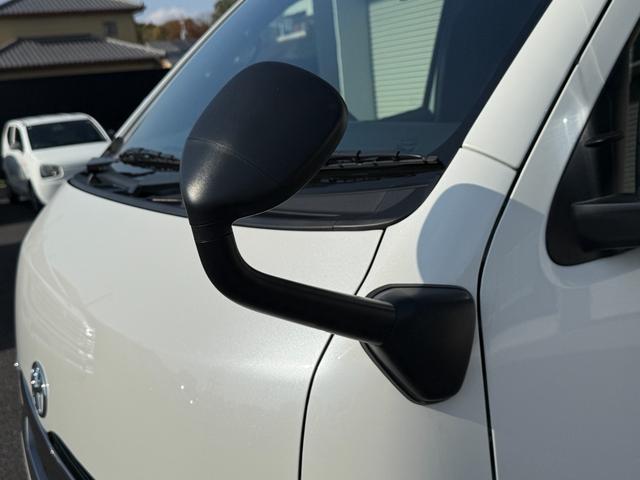 ハイエースバン スーパーGL ダークプライムII ALPINE11型フローティングナビ パノラミックビューモニター デジタルミラー 寒冷地仕様 プロジェクター式LEDヘッド AC100V フルセグTV Bluetooth 純正15インチアルミ(21枚目)