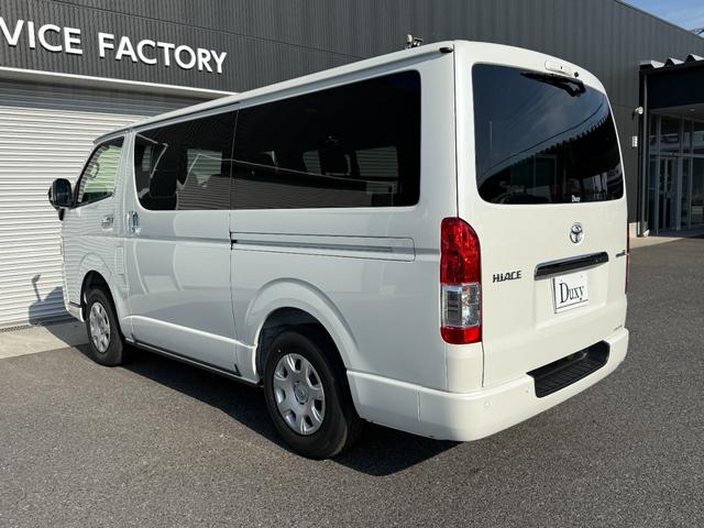 ハイエースバン スーパーGL ダークプライムII ALPINE11型フローティングナビ パノラミックビューモニター デジタルミラー 寒冷地仕様 プロジェクター式LEDヘッド AC100V フルセグTV Bluetooth 純正15インチアルミ(26枚目)