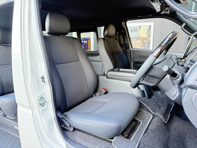 ハイエースバン スーパーGL ダークプライムII ALPINE11型フローティングナビ パノラミックビューモニター デジタルミラー 寒冷地仕様 プロジェクター式LEDヘッド AC100V フルセグTV Bluetooth 純正15インチアルミ(37枚目)