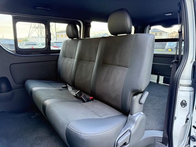 ハイエースバン スーパーGL ダークプライムII ALPINE11型フローティングナビ パノラミックビューモニター デジタルミラー 寒冷地仕様 プロジェクター式LEDヘッド AC100V フルセグTV Bluetooth 純正15インチアルミ(43枚目)