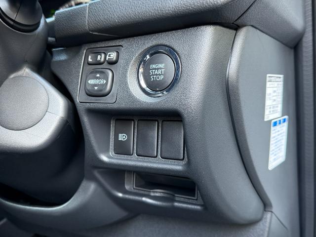 ハイエースバン スーパーGL ダークプライムII ALPINE11型フローティングナビ パノラミックビューモニター デジタルミラー 寒冷地仕様 プロジェクター式LEDヘッド AC100V フルセグTV Bluetooth 純正15インチアルミ(51枚目)