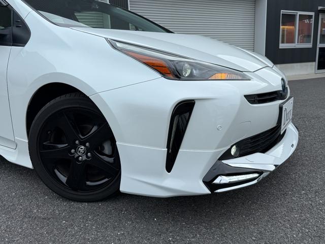 プリウス Sツーリングセレクション・ブラックエディション 8インチディスプレイオーディオ モデリスタエアロ TV視聴 パノラミックビューモニター シートヒーター AC100V 純正17インチアルミホイール クルーズコントロール ETC2.0 ドラレコ」前後(10枚目)