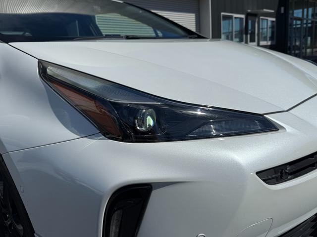 プリウス Aツーリングセレクション・ブラックエディション 8インチディスプレイオーディオ モデリスタエアロ デジタルミラー TV視聴 パノラミックビューモニター シートヒーター AC100V 純正17インチアルミホイール レーダー ETC2.0 ドラレコ前後(19枚目)