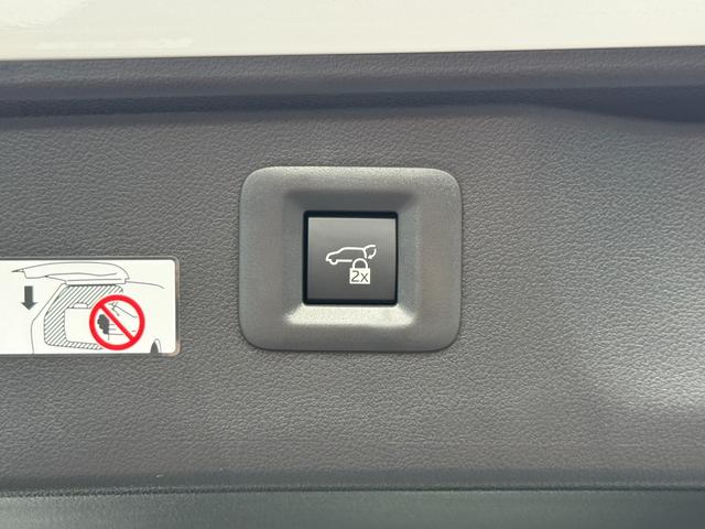 ヴェルファイアハイブリッド エグゼクティブラウンジ モデリスタエアロ シグネチャー JBLサウンドナビ サンルーフ フリップダウンモニター パノラミックビュー デジタルミラー ブラインドスポット 純正19AW ドラレコ前後 HUD AC100V(42枚目)