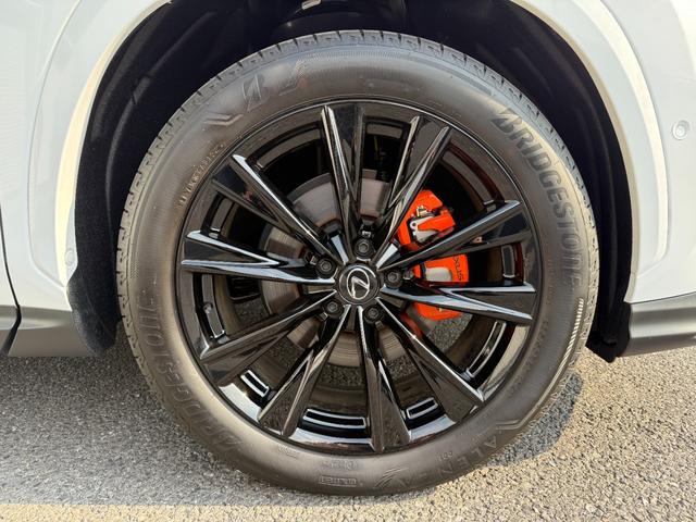 NX NX350h Fスポーツ パノラマルーフ マークレビンソン デジタルミラー オレンジキャリパー パノラミックビュー ブラインドスポット ルーフレール 純正20AW シートヒーター シートクーラー 後席電動シート AC100V(12枚目)