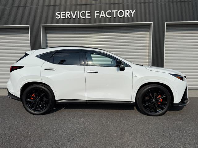 NX NX350h Fスポーツ パノラマルーフ マークレビンソン デジタルミラー オレンジキャリパー パノラミックビュー ブラインドスポット ルーフレール 純正20AW シートヒーター シートクーラー 後席電動シート AC100V(15枚目)