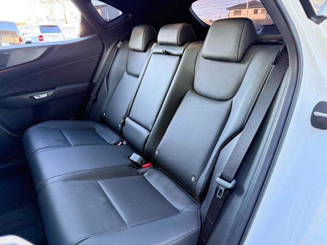 NX NX350h Fスポーツ パノラマルーフ マークレビンソン デジタルミラー オレンジキャリパー パノラミックビュー ブラインドスポット ルーフレール 純正20AW シートヒーター シートクーラー 後席電動シート AC100V(46枚目)