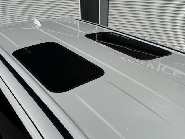 ヴェルファイアハイブリッド Z プレミア GRエアロユニバーサルステップ 独立ツインムーンルーフ 13.2フリップダウンモニター パノラミックビュー デジタルミラー ブラインドスポットモニター ドラレコ前後 HUD(2枚目)