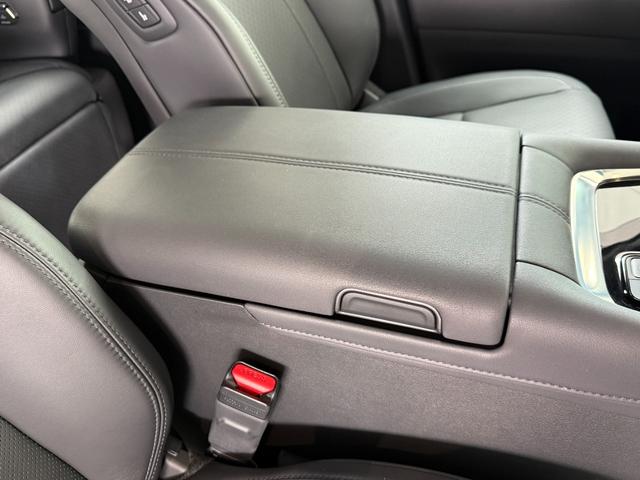 アルファードハイブリッド エグゼクティブラウンジ モデリスタエアロ グリルカバー ツインムーンルーフ デジタルインナーミラー ヘッドアップディスプレイ 13.2インチフリップダウンモニター 電動リアゲート ブラインドスポットモニター(66枚目)