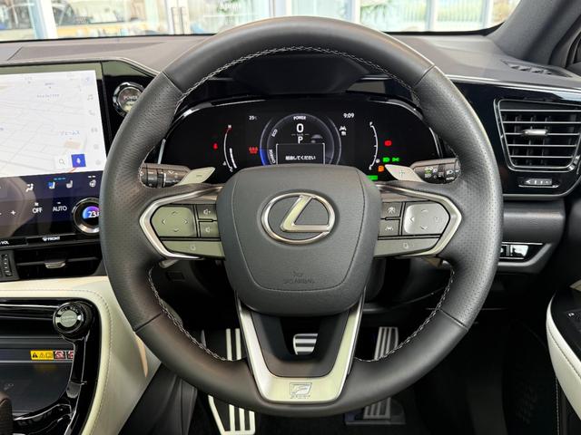 ＮＸ ＮＸ３５０ｈ　Ｆスポーツ　特別限定ローン　パノラマルーフ　１４型ディスプレイオーディオ　デジタルミラー　後席シートヒーター　パノラミックビュー　ドラレコ内蔵　ＨＵＤ　シートヒーター＆シートクーラー　純正２０ＡＷ　内装白革（57枚目）