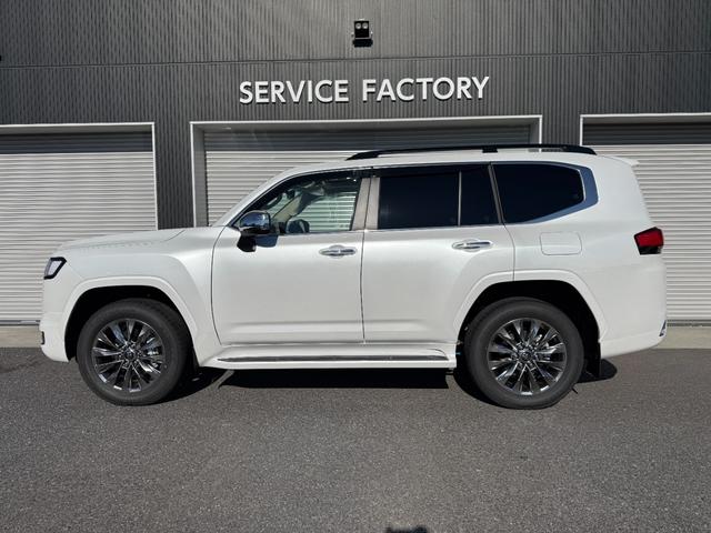 ランドクルーザー ＺＸ　２０２５年改モデル　１２．３型プレミアムサウンドナビ　リヤエンターテイメントシステム　ヒッチメンバー　クールＢＯＸ　タイヤ空気圧センサー　寒冷地仕様　ＴＶ　ＨＤＭＩ　　ＥＴＣ２．０　内装ベージュ（6枚目）