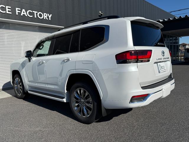 ランドクルーザー ＺＸ　２０２５年改モデル　１２．３型プレミアムサウンドナビ　リヤエンターテイメントシステム　ヒッチメンバー　クールＢＯＸ　タイヤ空気圧センサー　寒冷地仕様　ＴＶ　ＨＤＭＩ　　ＥＴＣ２．０　内装ベージュ（22枚目）