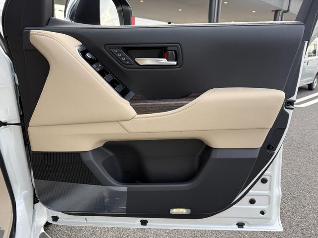 ランドクルーザー ＺＸ　２０２５年改モデル　１２．３型プレミアムサウンドナビ　リヤエンターテイメントシステム　ヒッチメンバー　クールＢＯＸ　タイヤ空気圧センサー　寒冷地仕様　ＴＶ　ＨＤＭＩ　　ＥＴＣ２．０　内装ベージュ（40枚目）