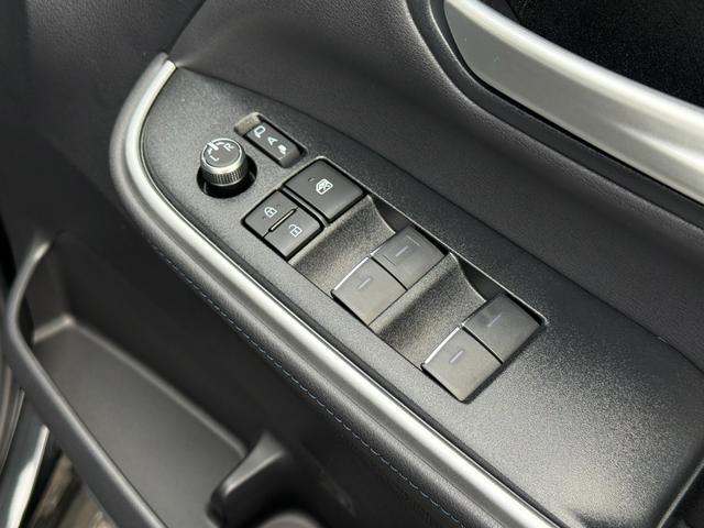 ヴォクシー ハイブリッドＳ－Ｚ　モデリスタエアロ　１３．２型有機ＥＬ後席ディスプレイ　快適利便パッケージＨｉ　トヨタチームメイトアドバンストパーク　ＣＤ／ＤＶＤデッキ　パノラミックビューモニター　１０．５インチコネクティッドナビ（37枚目）
