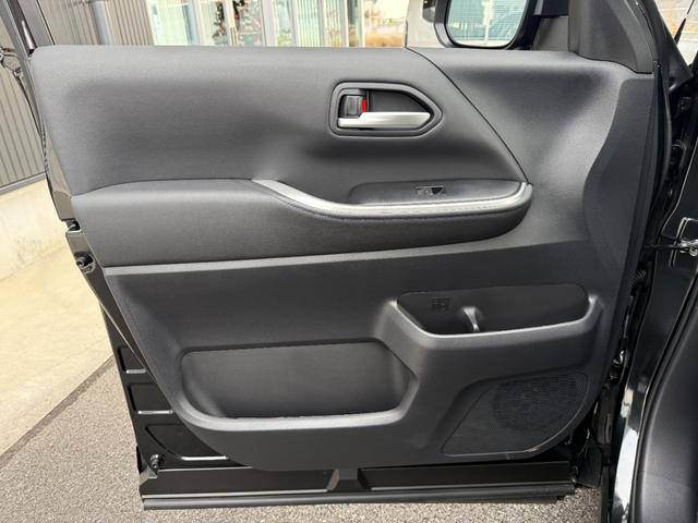 ヴォクシー ハイブリッドＳ－Ｚ　モデリスタエアロ　１３．２型有機ＥＬ後席ディスプレイ　快適利便パッケージＨｉ　トヨタチームメイトアドバンストパーク　ＣＤ／ＤＶＤデッキ　パノラミックビューモニター　１０．５インチコネクティッドナビ（38枚目）