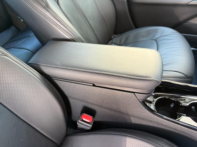 プリウス Ａツーリングセレクション・ブラックエディション　８インチディスプレイオーディオ　モデリスタエアロ　デジタルミラー　ＴＶ視聴　パノラミックビューモニター　シートヒーター　ＡＣ１００Ｖ　純正１７インチアルミホイール　レーダー　ＥＴＣ２．０　ドラレコ前後（58枚目）