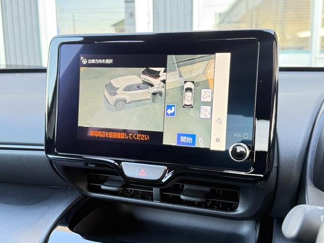 ヤリスクロス ハイブリッドＺ　モデリスタエアロ　パワーバックドア　パノラミックビュー　ディスプレイオーディオ　パノラミックビュー　純正１８ＡＷ　ブラインドスポット　ＥＴＣ２．０　シートヒーター　アドバンスドパーク　ＨＤＭＩ（5枚目）