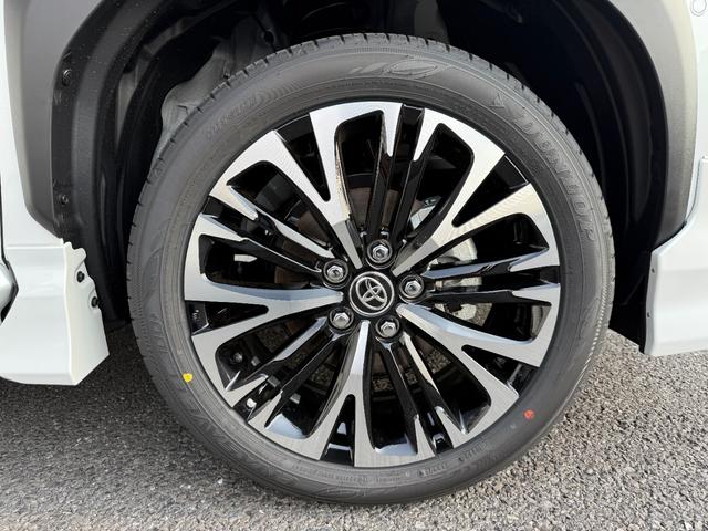 ヤリスクロス ハイブリッドＺ　モデリスタエアロ　パワーバックドア　パノラミックビュー　ディスプレイオーディオ　パノラミックビュー　純正１８ＡＷ　ブラインドスポット　ＥＴＣ２．０　シートヒーター　アドバンスドパーク　ＨＤＭＩ（6枚目）