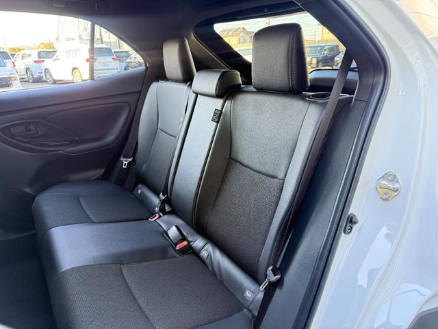 ヤリスクロス ハイブリッドＺ　モデリスタエアロ　パワーバックドア　パノラミックビュー　ディスプレイオーディオ　パノラミックビュー　純正１８ＡＷ　ブラインドスポット　ＥＴＣ２．０　シートヒーター　アドバンスドパーク　ＨＤＭＩ（40枚目）