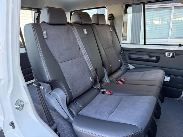 ランドクルーザー７０ ＡＸ　純正フルセグナビ　電動デフロック　ＪＡＯＳフロントガーニッシュ　Ｆアンダーカバー　Ｒアンダーカバー　木目調ステアリング　丸目ヘッドランプ　自動防舷ミラー　オートクルーズコントロール　純正１６ＡＷ（41枚目）