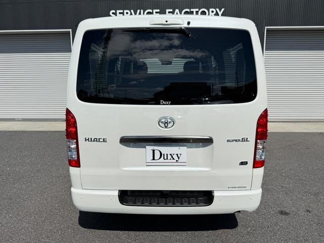ハイエースバン 　７インチナビ　デジタルミラー　両側ＰＷスライド　パノラミックビュー　４ＷＤ　バックカメラ　ＴＶ　ステアリングスイッチ　純正タイヤ　プッシュスタート　オートハイビーム　スペアタイヤ　電動格納ミラー（13枚目）