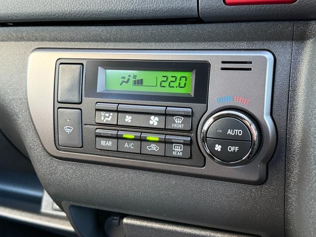 ハイエースバン 　７インチナビ　デジタルミラー　両側ＰＷスライド　パノラミックビュー　４ＷＤ　バックカメラ　ＴＶ　ステアリングスイッチ　純正タイヤ　プッシュスタート　オートハイビーム　スペアタイヤ　電動格納ミラー（60枚目）