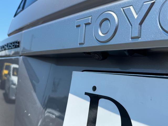 ランドクルーザー２５０ ＶＸ　サンルーフ　パノラミックビューモニター　デジタルインナーミラー　ブラインドスポットモニター　純正１８インチアルミホイール　電動リアゲート　おアワーバックドア　ルーフレール　トヨタチームメイト（32枚目）