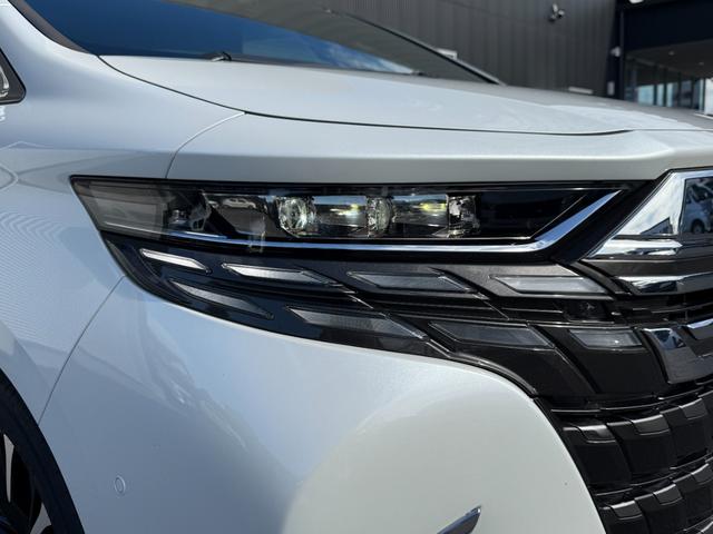 アルファードハイブリッド エグゼクティブラウンジ　モデリスタエアロ　グリルカバー　ツインムーンルーフ　デジタルインナーミラー　ヘッドアップディスプレイ　１３．２インチフリップダウンモニター　電動リアゲート　ブラインドスポットモニター（21枚目）