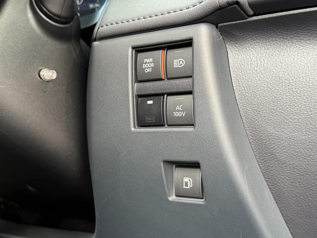 アルファードハイブリッド エグゼクティブラウンジ　モデリスタエアロ　グリルカバー　ツインムーンルーフ　デジタルインナーミラー　ヘッドアップディスプレイ　１３．２インチフリップダウンモニター　電動リアゲート　ブラインドスポットモニター（65枚目）