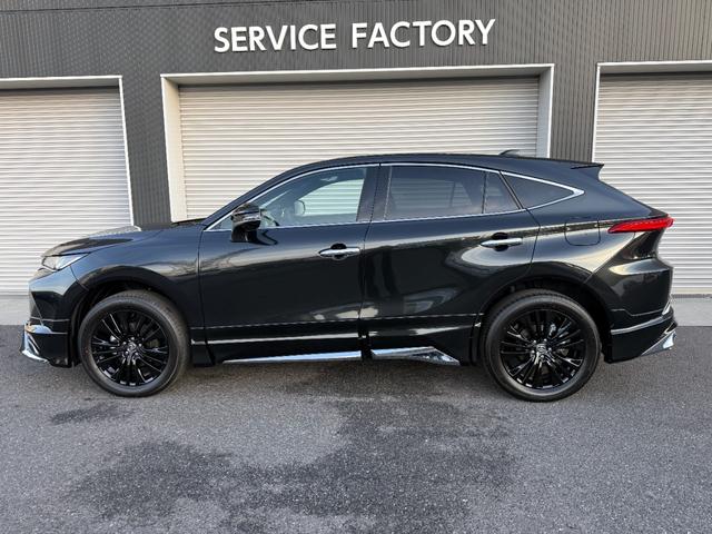 ハリアーハイブリッド Ｚ　レザーパッケージ・ナイトシェード　パノラマルーフ　リアフォグランプ　ＡＣ１００Ｖ　本革　ＪＢＬサウンド　ナビ　パノラミックビュー　デジタルミラー　ブラインドスポット　シートヒーターシートクーラー　パワーシート　　ＥＴＣ２．０（14枚目）