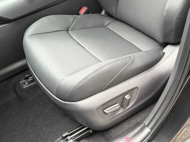 ハリアーハイブリッド Ｚ　レザーパッケージ・ナイトシェード　パノラマルーフ　リアフォグランプ　ＡＣ１００Ｖ　本革　ＪＢＬサウンド　ナビ　パノラミックビュー　デジタルミラー　ブラインドスポット　シートヒーターシートクーラー　パワーシート　　ＥＴＣ２．０（47枚目）