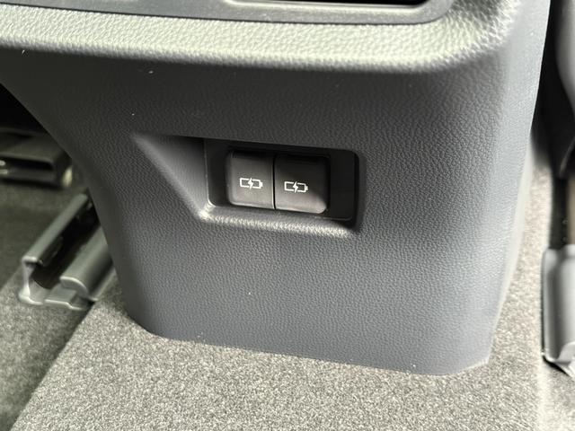 ハリアーハイブリッド Ｚ　レザーパッケージ・ナイトシェード　パノラマルーフ　リアフォグランプ　ＡＣ１００Ｖ　本革　ＪＢＬサウンド　ナビ　パノラミックビュー　デジタルミラー　ブラインドスポット　シートヒーターシートクーラー　パワーシート　　ＥＴＣ２．０（52枚目）