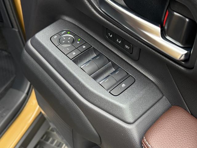 ランドクルーザー２５０ ＺＸ　１２．３型プレミアムサウンドナビ　トヨタチームメイト　デジタルミラ　プロジェクター式３眼ＬＥＤランプ　前後ドラレコ内蔵　寒冷地仕様　モデリスタ　オーバーフェンダー　ＨＤＭＩ（44枚目）