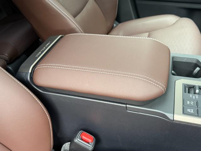 ランドクルーザー２５０ ＺＸ　１２．３型プレミアムサウンドナビ　トヨタチームメイト　デジタルミラ　プロジェクター式３眼ＬＥＤランプ　前後ドラレコ内蔵　寒冷地仕様　モデリスタ　オーバーフェンダー　ＨＤＭＩ（64枚目）