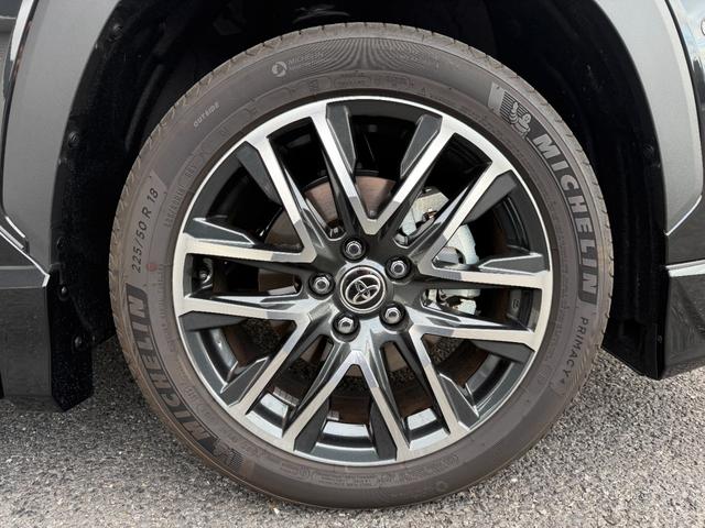 カローラクロス ハイブリッド　Ｚ　改モデル　１０．５型コネクトナビ　全周囲カメラ　トヨタチームメイト　ドラレコ内蔵　モデリスタエアロ　アダクティブハイビームシステム　シートヒーター　ベンチレーション　純正１８インチアルミ（7枚目）